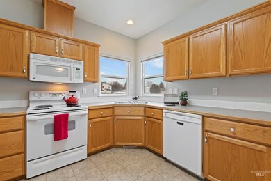 918 S Diamond St, Nampa, ID 83686 - photo 5