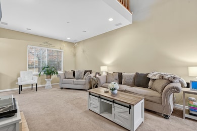 6034 Delaney Dr unit 171, Hoffman Estates, IL 60192 - photo 3