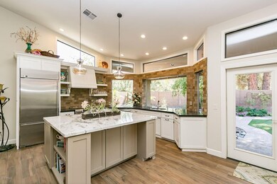 1157 W Newport Beach Dr AZ-8