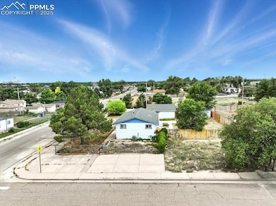 2402 W 17th St, Pueblo, CO 81003 - photo 3