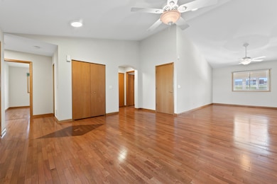 143 Winddance Dr, Lake Villa, IL 60046 - photo 3