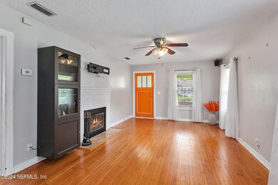 04-Living Room