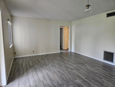 107 Lake Pine Cir unit C-1, Greenacres, FL 33463 - photo 5