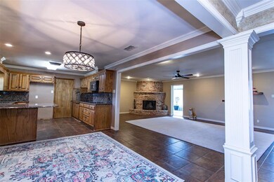 2007 College St, Gainesville, TX 76240 - photo 4