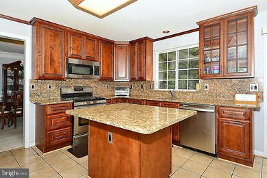 18021 Barleycorn Way, Germantown, MD 20874 - photo 2