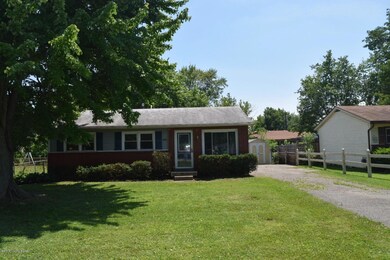 6121 Herron Ct, Louisville, KY 40229 - photo 2