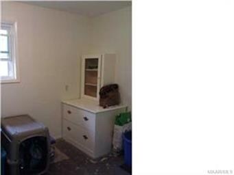 The other side of that great laundry room.More pic