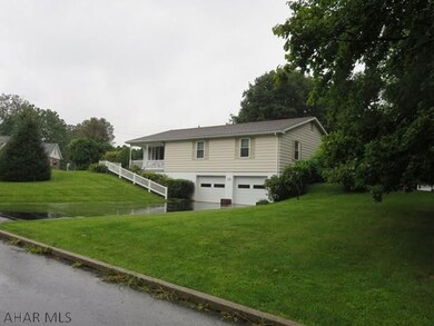 536 E Watson St, Bedford, PA 15522 - photo 2