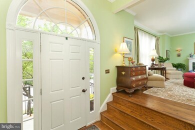 6432 Cloister Gate Dr, Baltimore, MD 21212 - photo 2