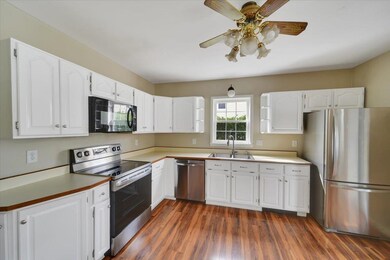 83 Canada St, Swanton, VT 05488 - photo 3