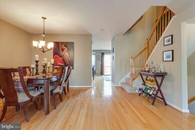 2553 James Madison Cir, Herndon, VA 20171 - photo 4