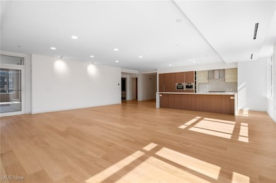 22700 Lake Rd unit 306, Rocky River, OH 44116 - photo 7