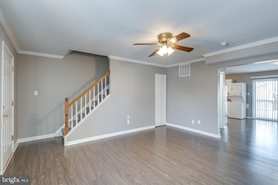 2910 Wetherburn Ct, Woodbridge, VA 22191 - photo 4