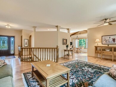 08 Living Room.jpg