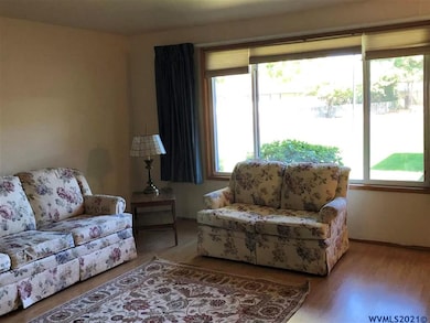 887 NE Fleming Ave unit B1, Gresham, OR 97030 - photo 4