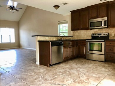 820 Nimitz St, College Station, TX 77840 - photo 6