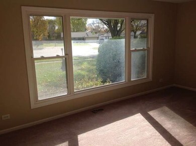 251 Bay Colony Dr, Naperville, IL 60565 - photo 4