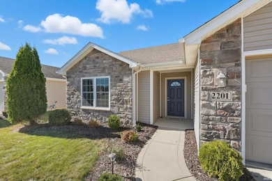 2201 Cedar Ridge Cove, Fort Wayne, IN 46818 - photo 2