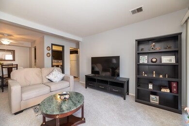 742 W Kilgore 206-10