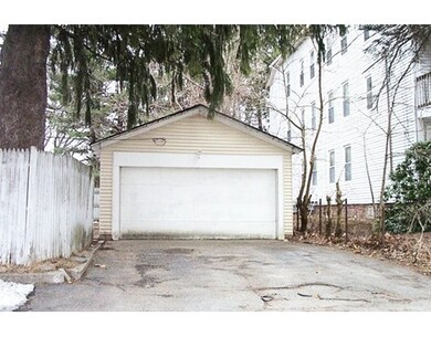 32 Forest Ave, Clinton, MA 01510 - photo 2
