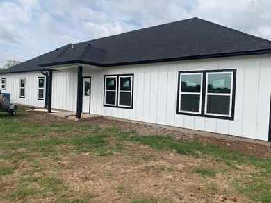 689 Dill Rd, Weatherford, TX 76085 - photo 2