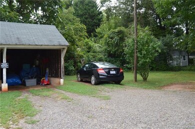 320 N Bost St, Statesville, NC 28677 - photo 5