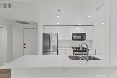 939 Palm Ave unit 401, West Hollywood, CA 90069 - photo 7