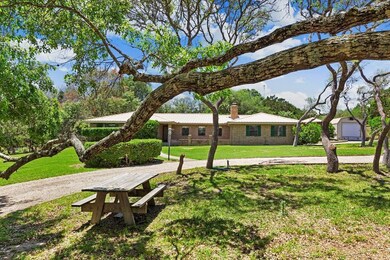 749 Northwood Hills Dr, Fredericksburg, TX 78624 - photo 2