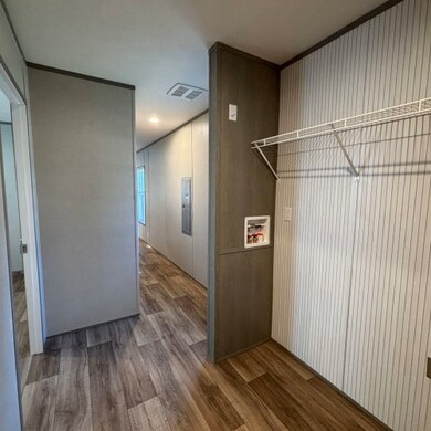 2800 W Memorial Dr unit 127, Muncie, IN 47302 - photo 2