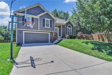 5050 Brownridge Dr, Shawnee, KS 66218 - photo 2