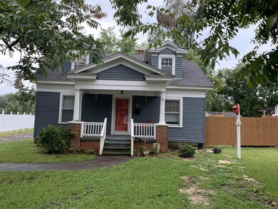 517 W Ridgeway St, Warrenton, NC 27589 - photo 2