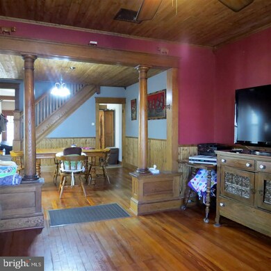 88 N Queen St, Littlestown, PA 17340 - photo 7