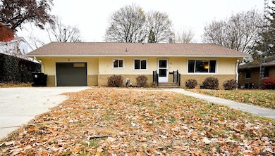 139 Eastview Dr, Normal, IL 61761 - photo 2