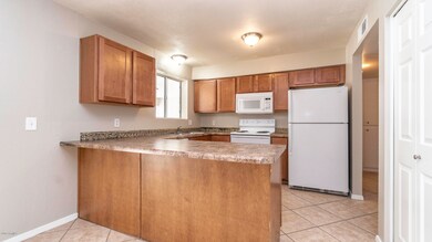 813 N Shannon St-11