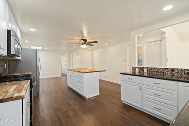 11-Kitchen