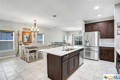 529 Lacey Oak Loop, San Marcos, TX 78666 - photo 6