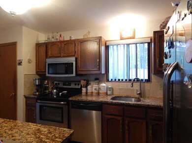 4226 Woodacres Dr, East Stroudsburg, PA 18301 - photo 4