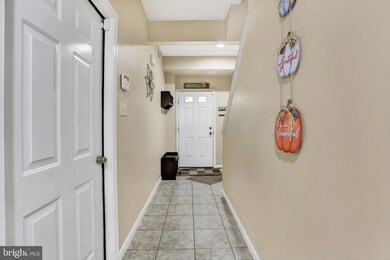 230 Merriweather Dr unit 113, Chambersburg, PA 17201 - photo 5