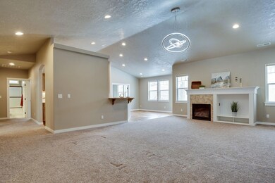 4752 SW Umatilla Ave, Redmond, OR 97756 - photo 6