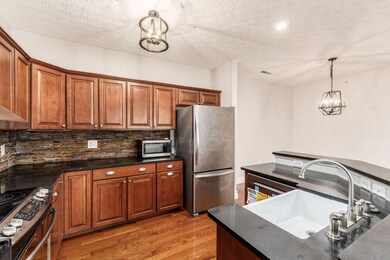 Tons of Cabinets!