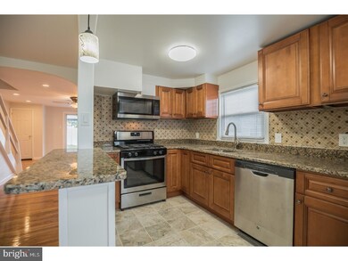 2761 Maxwell St, Philadelphia, PA 19136 - photo 7