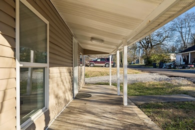 509 White St, Columbia, TN 38401 - photo 4