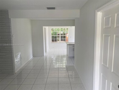 7624 Juniper St, Miramar, FL 33023 - photo 2