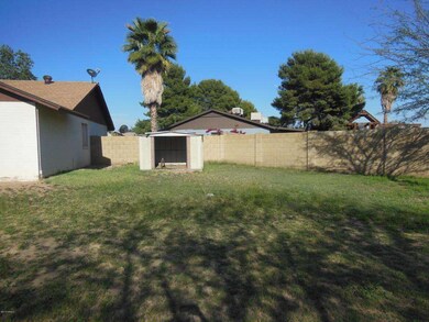 LARGE LOT, STORAGE BUILD