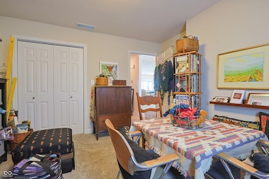 6085 S Stratton Ct, Columbus, IN 47203 - photo 5