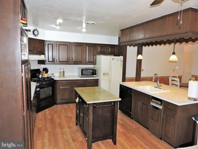 10 Spruce Ave, Bordentown, NJ 08505 - photo 6