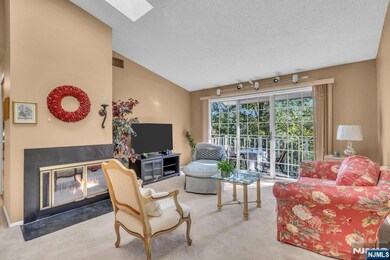 212 Larch Ln unit F3, Mahwah, NJ 07430 - photo 4