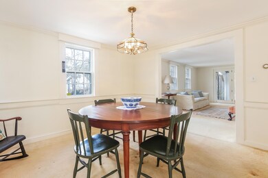 006-photo-dining-room-6744753
