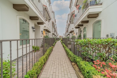 1216 Thompson St, Houston, TX 77007 - photo 4