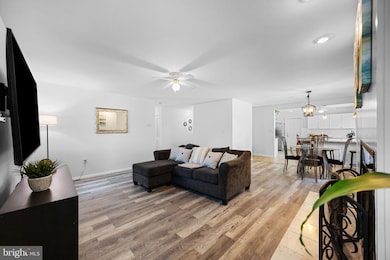 12112 Foxhill Ln, Bowie, MD 20715 - photo 7